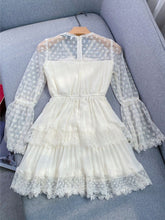 Robe courte en dentelle Emma